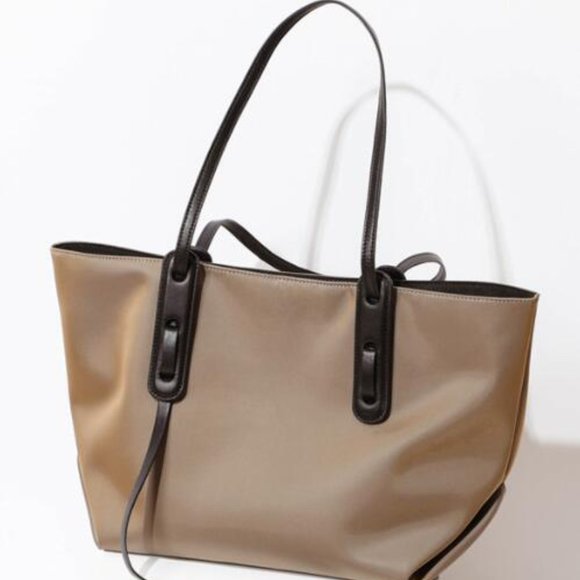 One-shoulder bag